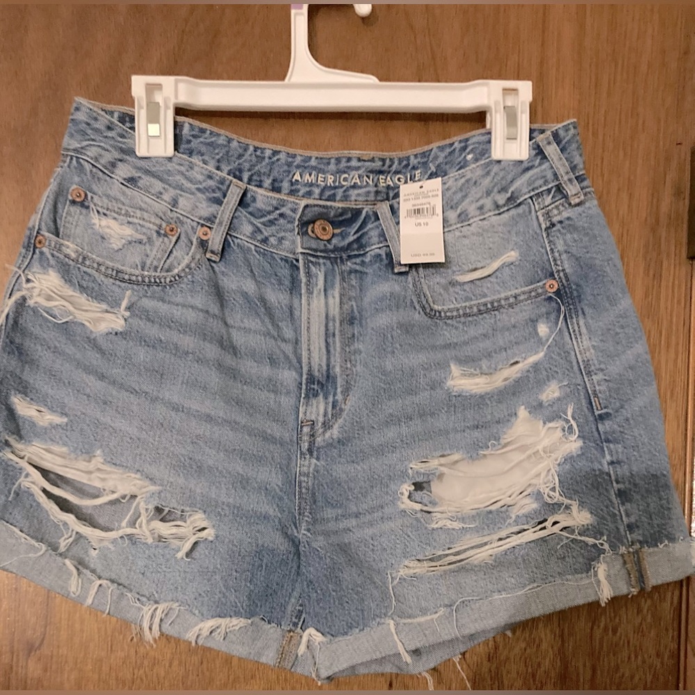 NEW WITH TAG AMERICAN EAGLE denim shorts.